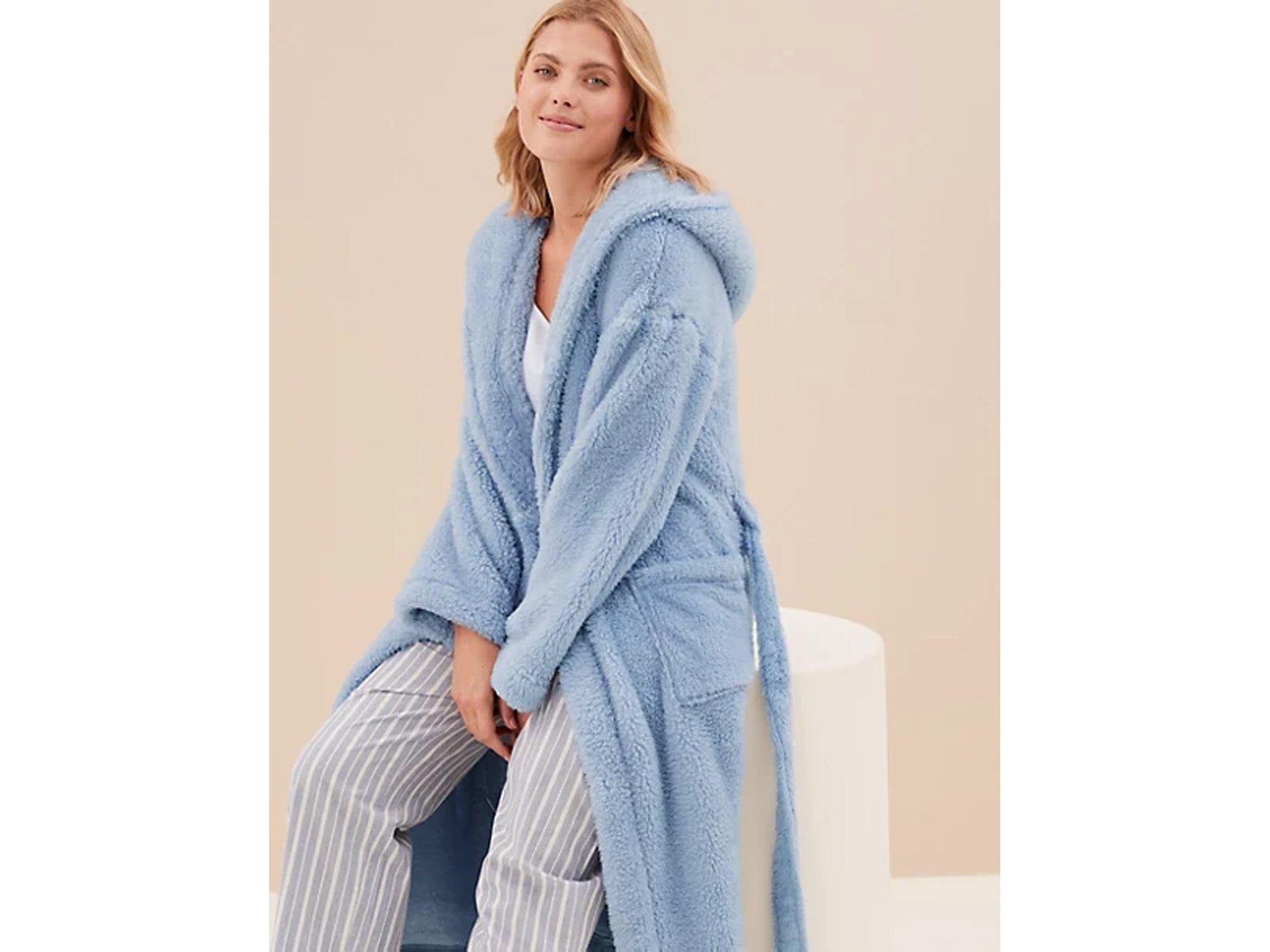 Hooded fluffy dressing online gown womens